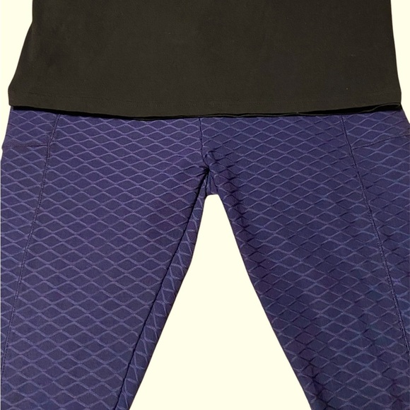 Stylish Blue Textured Leggings - Picture 1 of 8